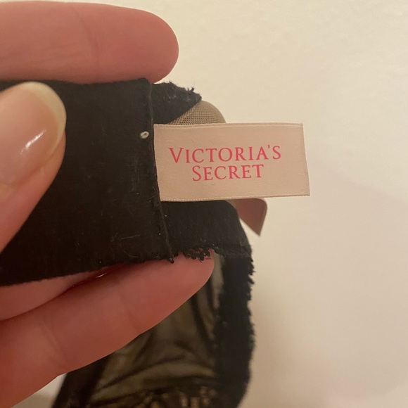 Victoria’s Secret padded black lace demi bra - Picture 9 of 9